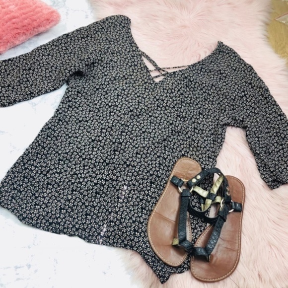 Brandy Melville Tops - NWOT Brandy Melville Printed Swing Tunic Top OS